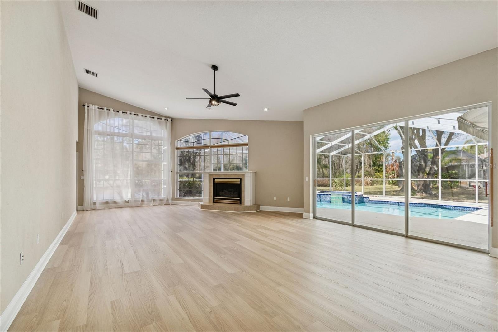 Image 24 of 69 For 3351 Bristol Place