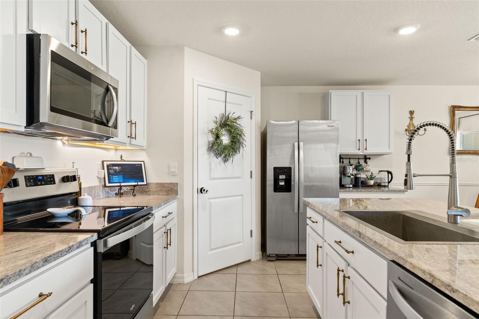 Image 13 of 41 For 4663 Sigcom Place