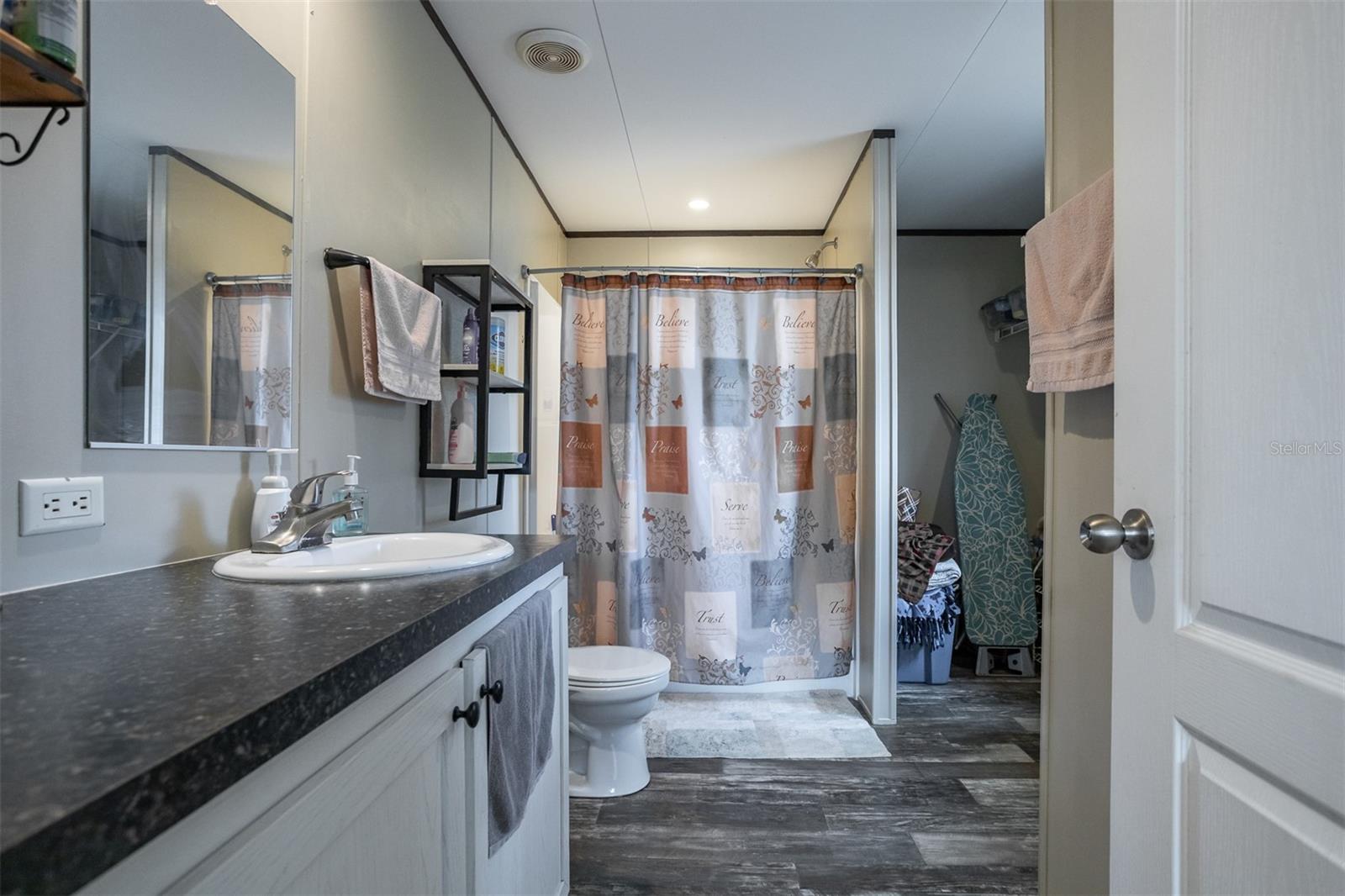 Image 18 of 24 For 40545 Stewart Road