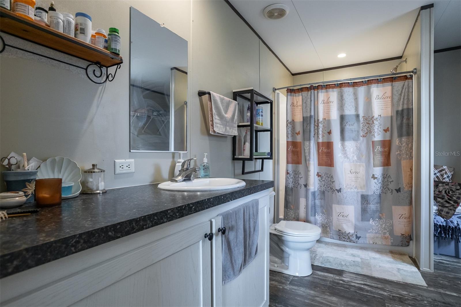 Image 19 of 24 For 40545 Stewart Road