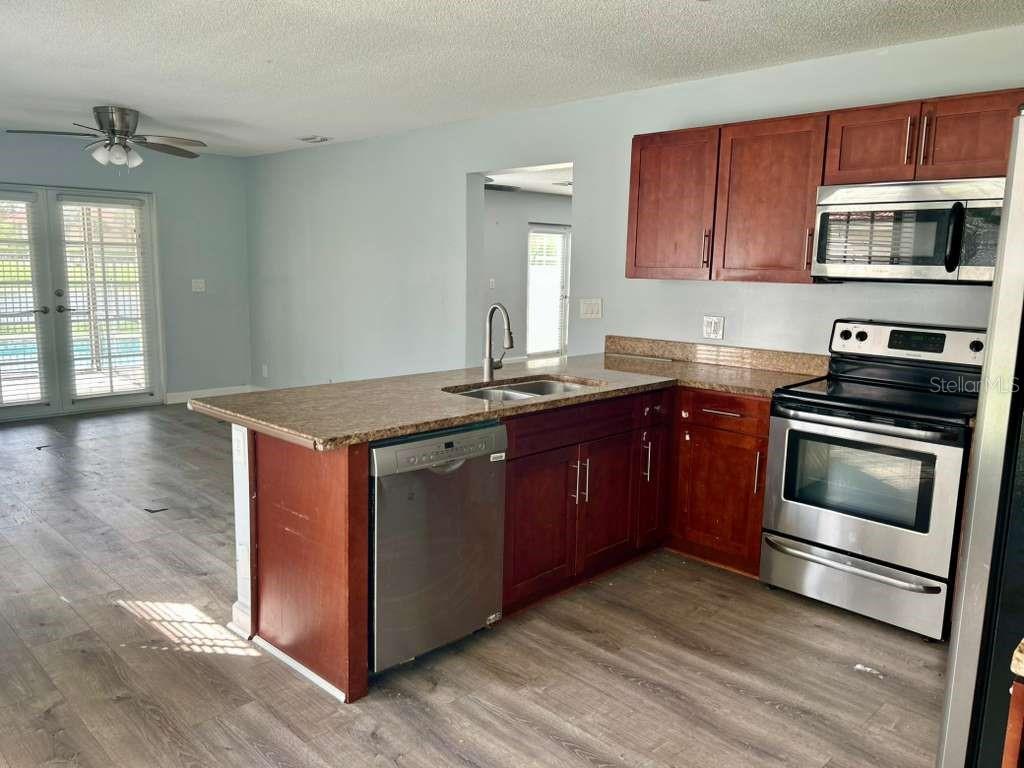 Image 5 of 22 For 12420 Summer Springs Drive