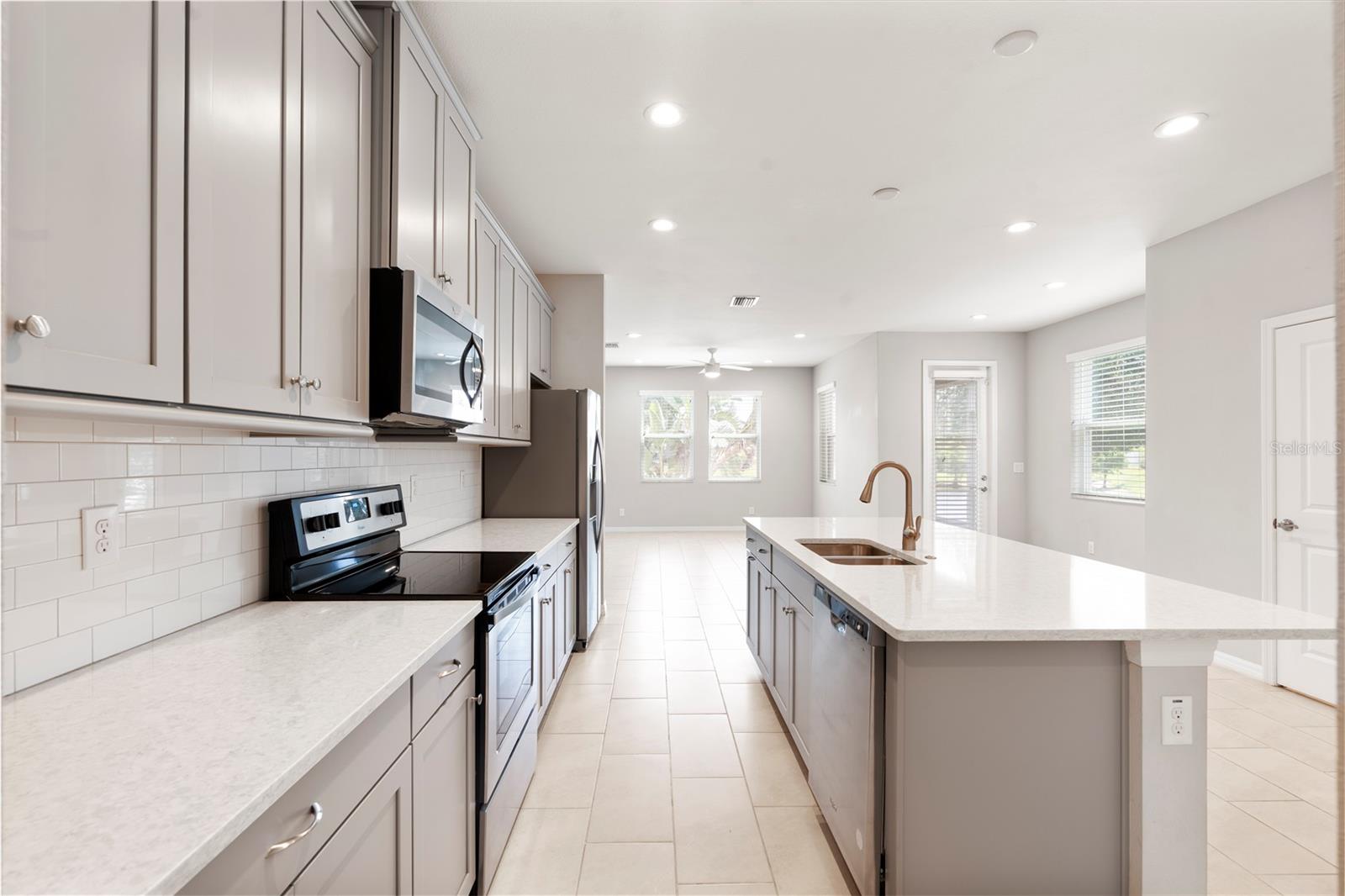 Image 10 of 33 For 6711 Rocky Park Street