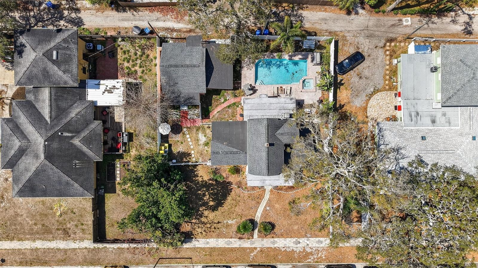 Image 3 of 47 For 322 47th Street N