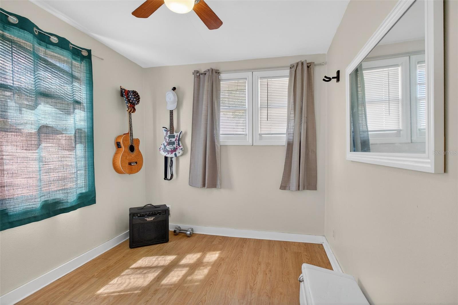 Image 39 of 47 For 322 47th Street N