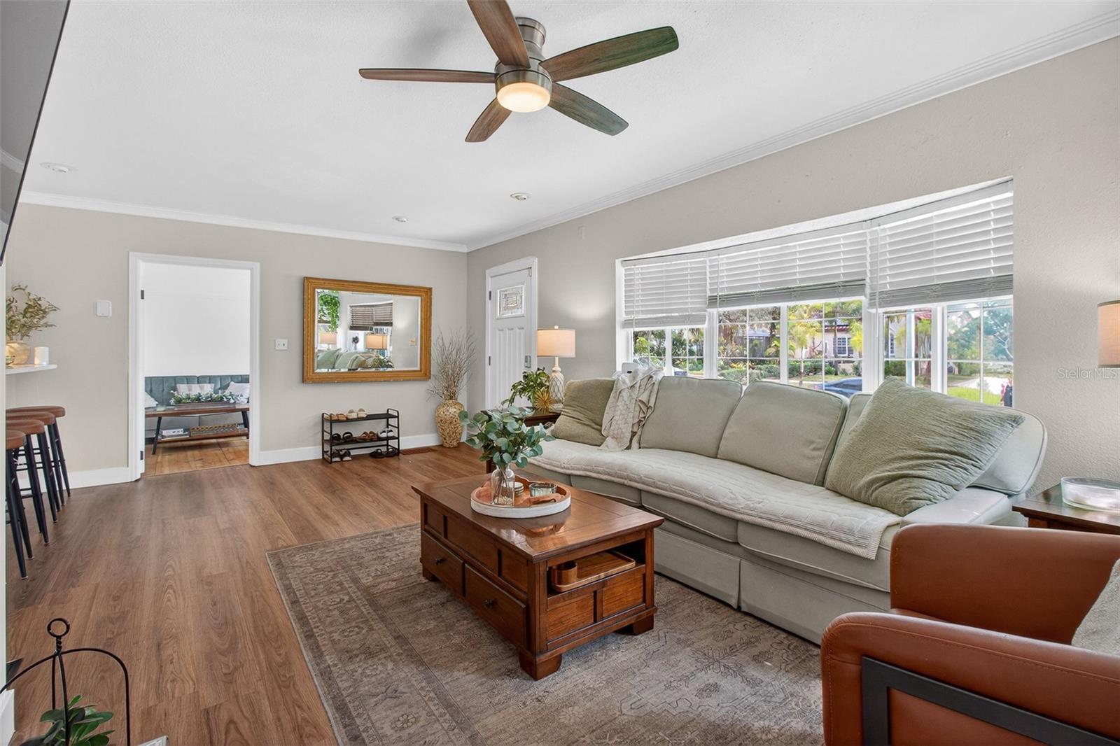 Image 9 of 47 For 322 47th Street N