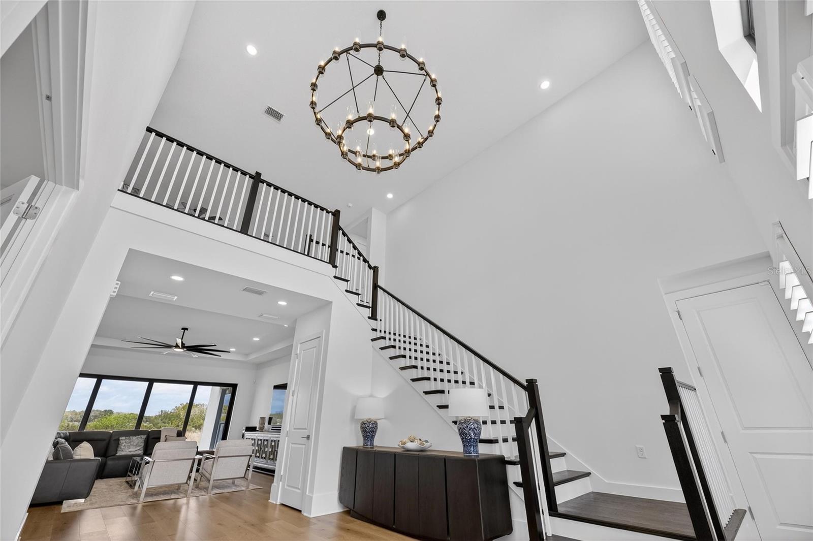 Image 2 of 94 For 2508 Waterfront Circle