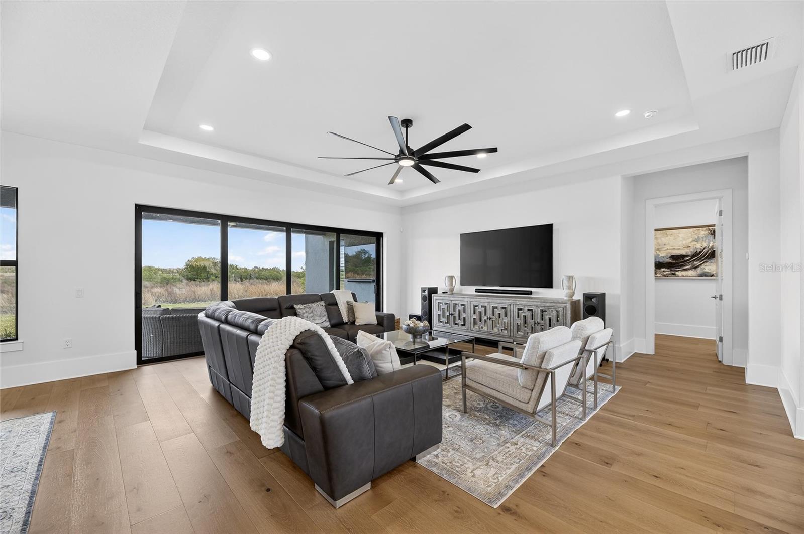 Image 20 of 94 For 2508 Waterfront Circle