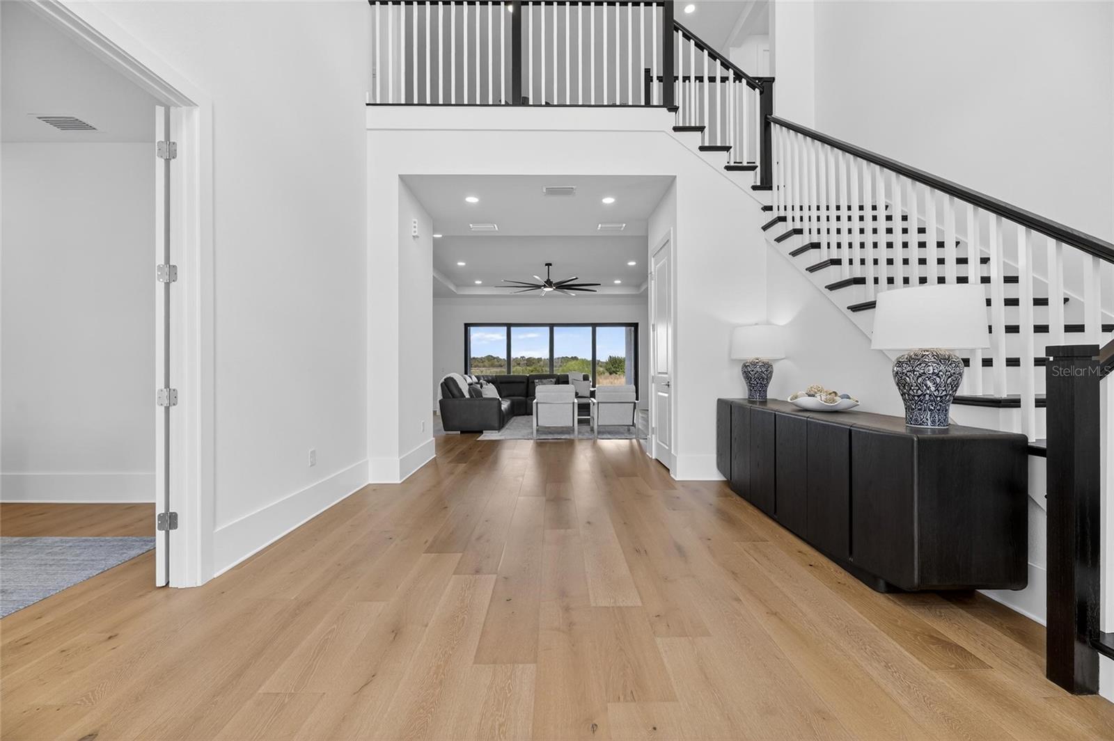 Image 9 of 94 For 2508 Waterfront Circle