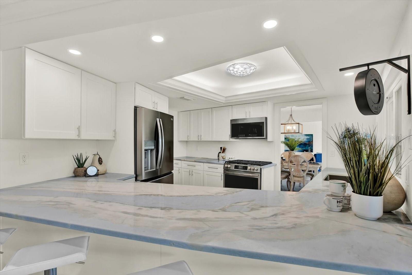 Image 14 of 48 For 1979 Iowa Avenue Ne