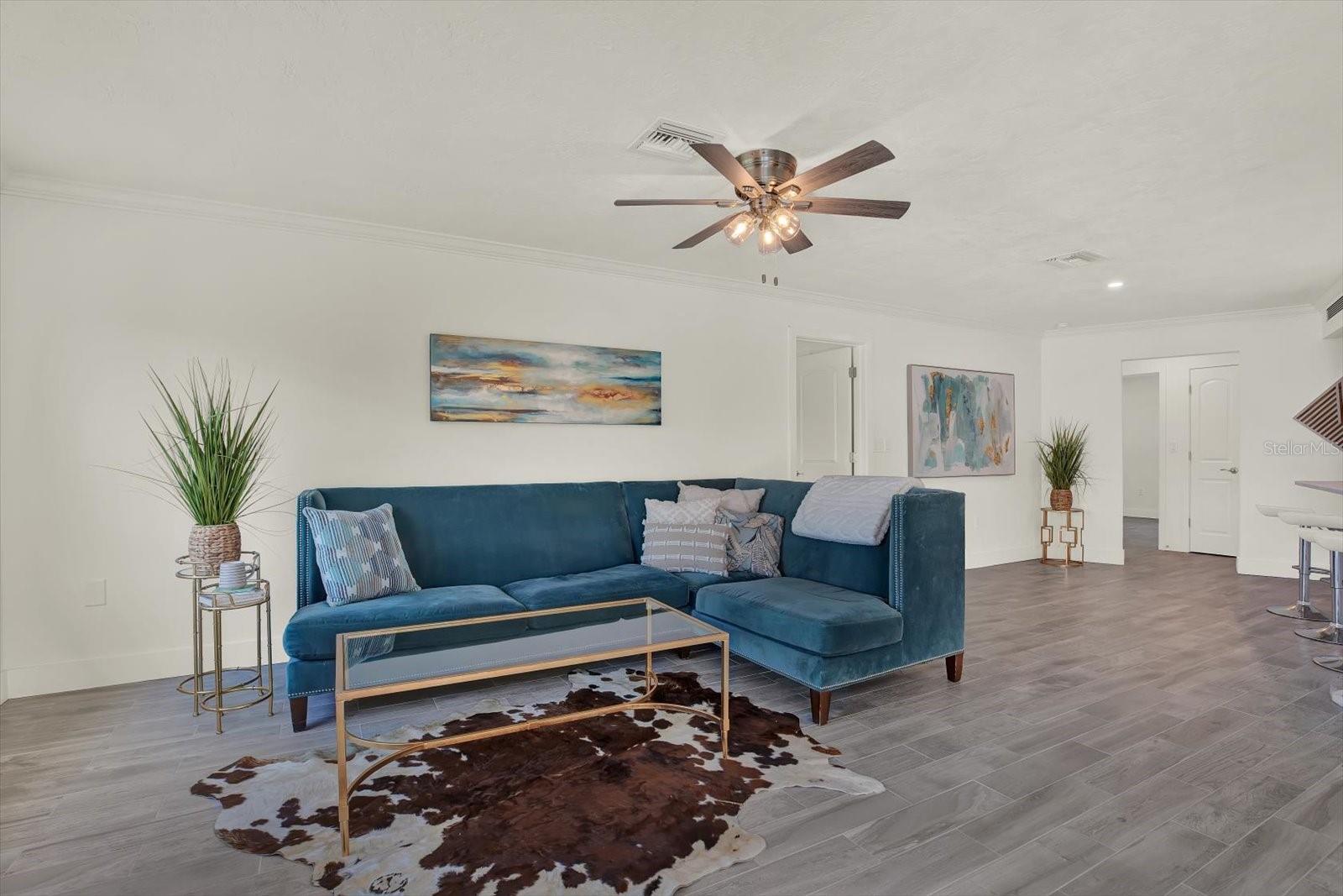 Image 17 of 48 For 1979 Iowa Avenue Ne