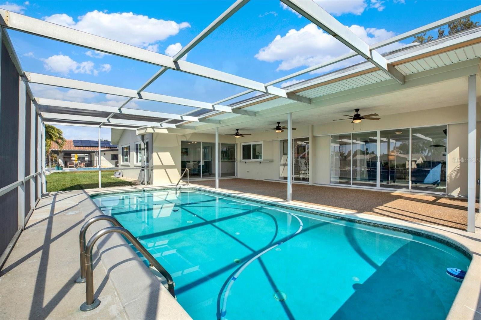 Image 39 of 48 For 1979 Iowa Avenue Ne