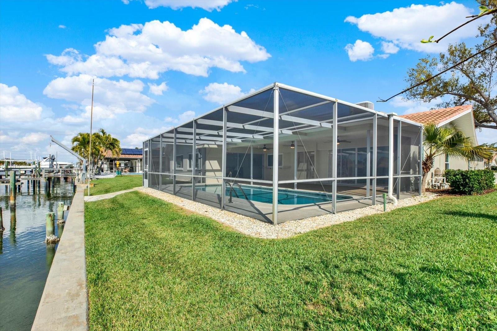 Image 41 of 48 For 1979 Iowa Avenue Ne