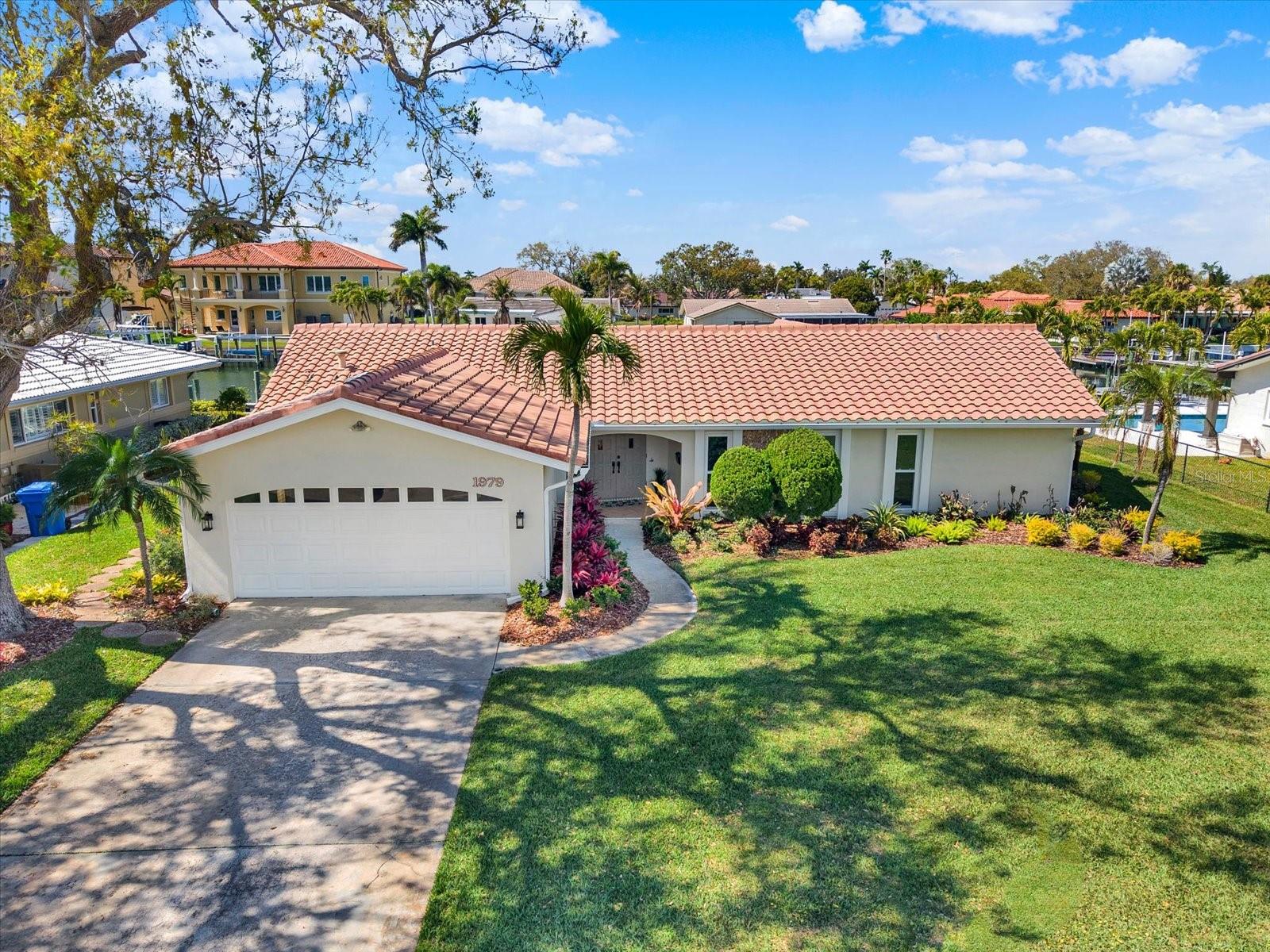 Image 42 of 48 For 1979 Iowa Avenue Ne