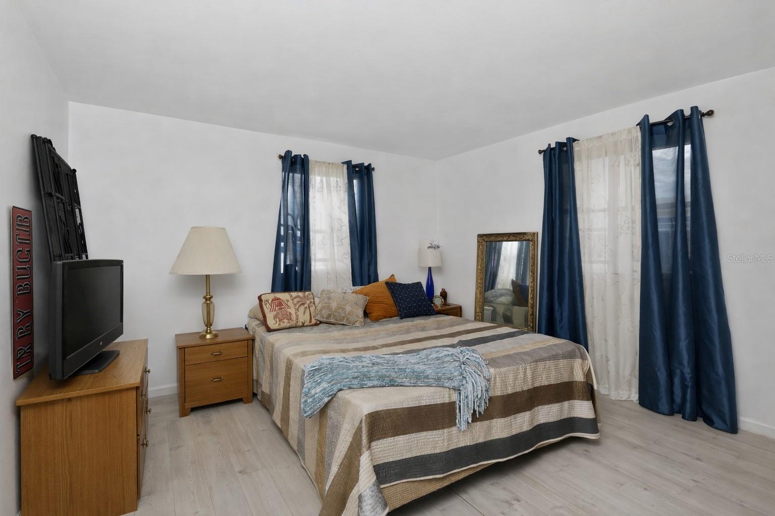 Image 17 of 30 For 3548 Blossom Lake Drive