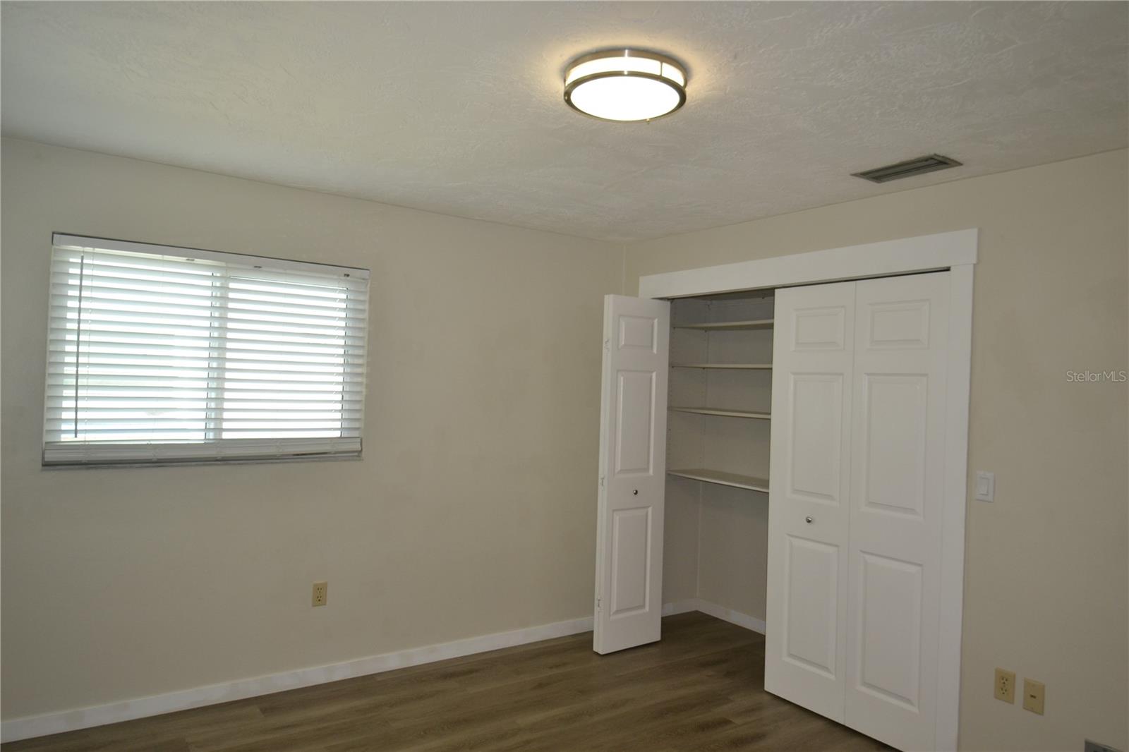 Image 18 of 55 For 746 Barbara Street