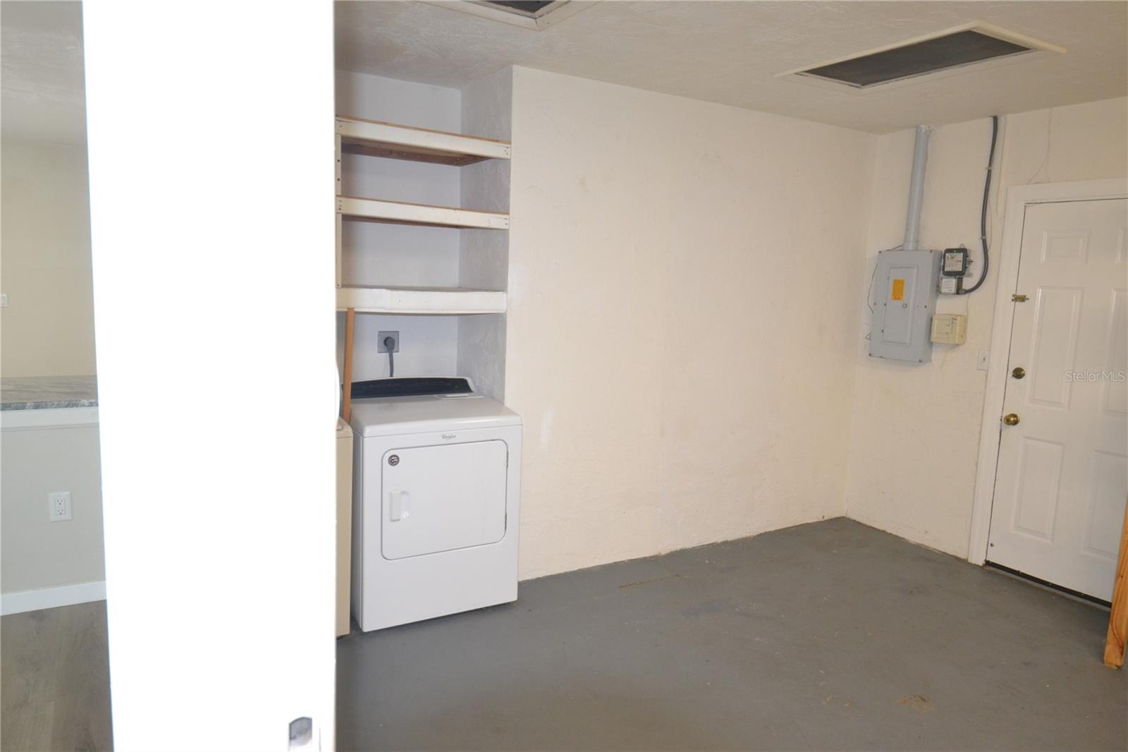 Image 32 of 55 For 746 Barbara Street