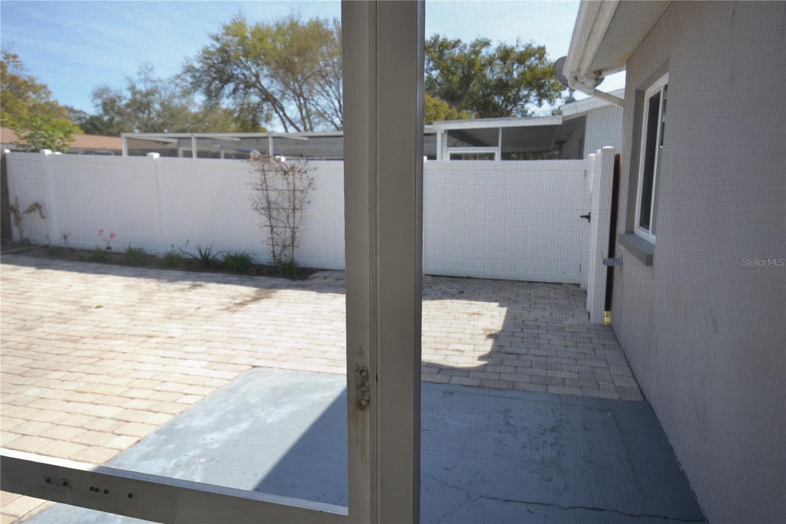 Image 42 of 55 For 746 Barbara Street