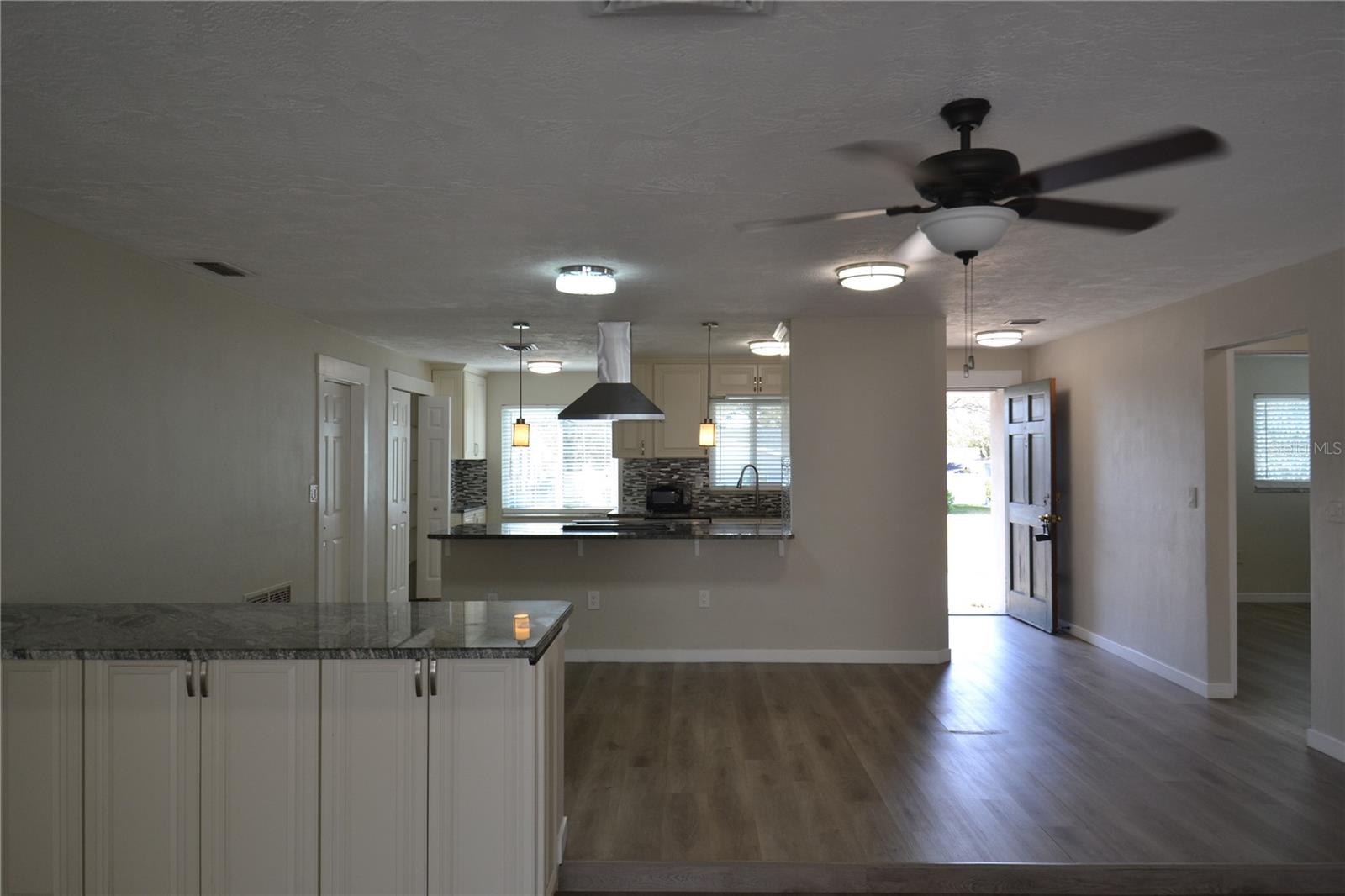 Image 9 of 55 For 746 Barbara Street