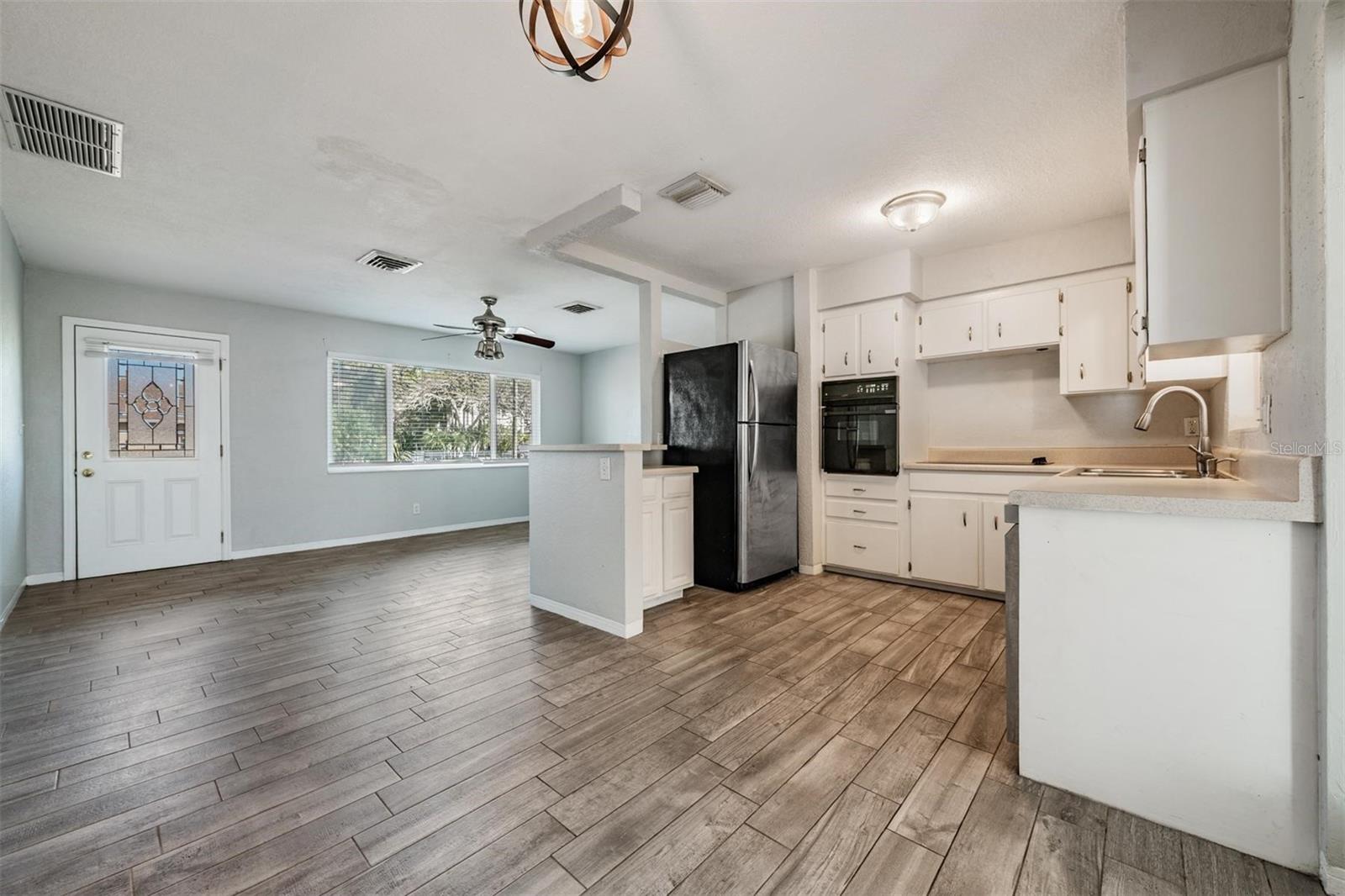 Image 10 of 35 For 5744 58th Avenue N