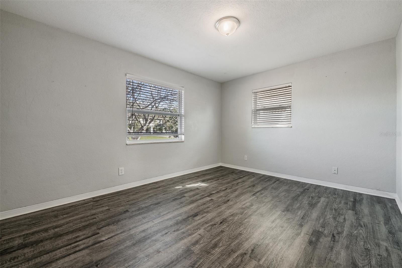 Image 18 of 35 For 5744 58th Avenue N