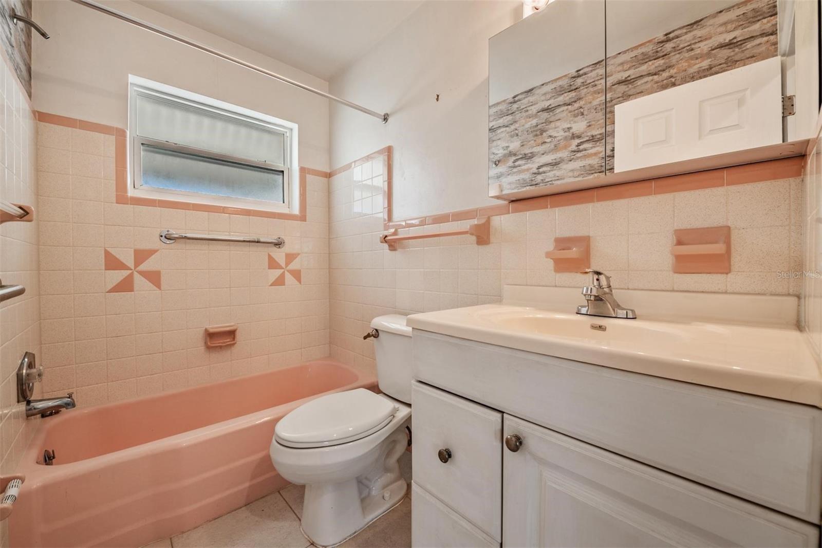 Image 19 of 35 For 5744 58th Avenue N