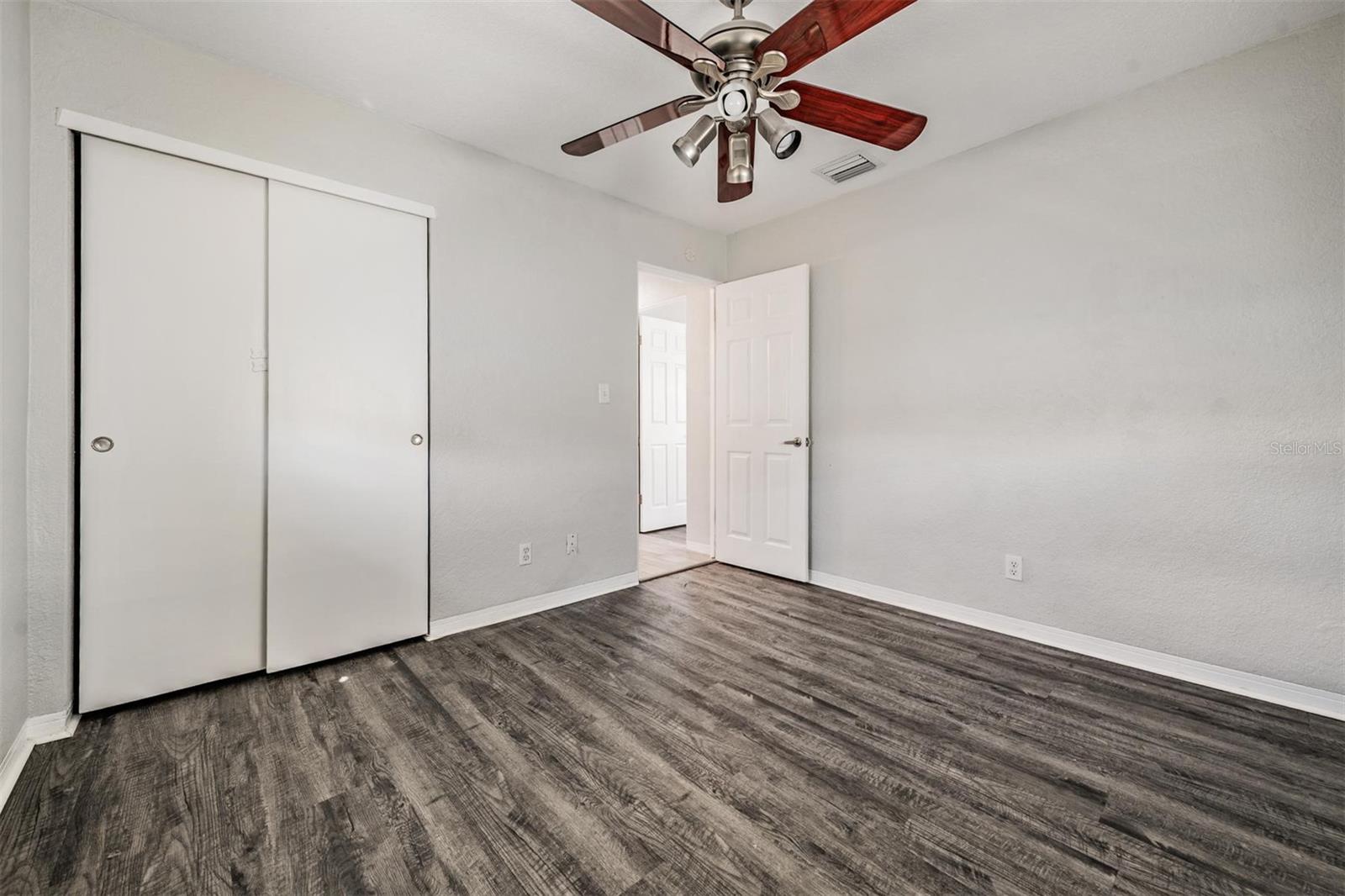 Image 22 of 35 For 5744 58th Avenue N