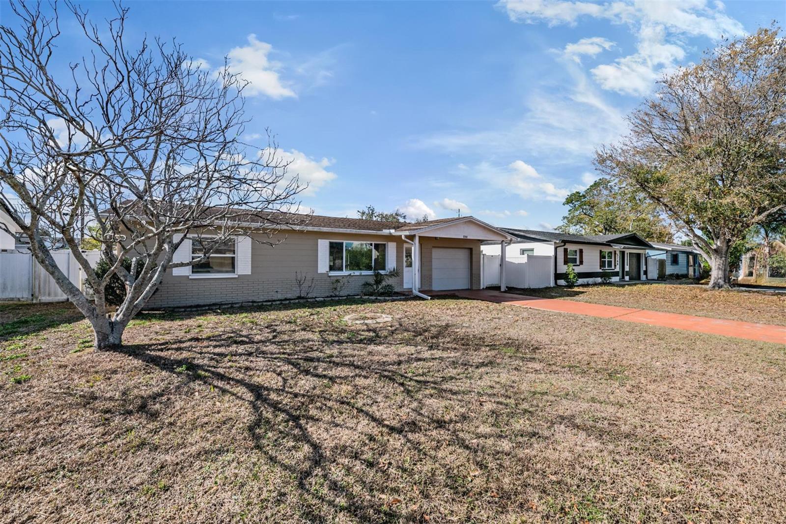 Image 3 of 35 For 5744 58th Avenue N