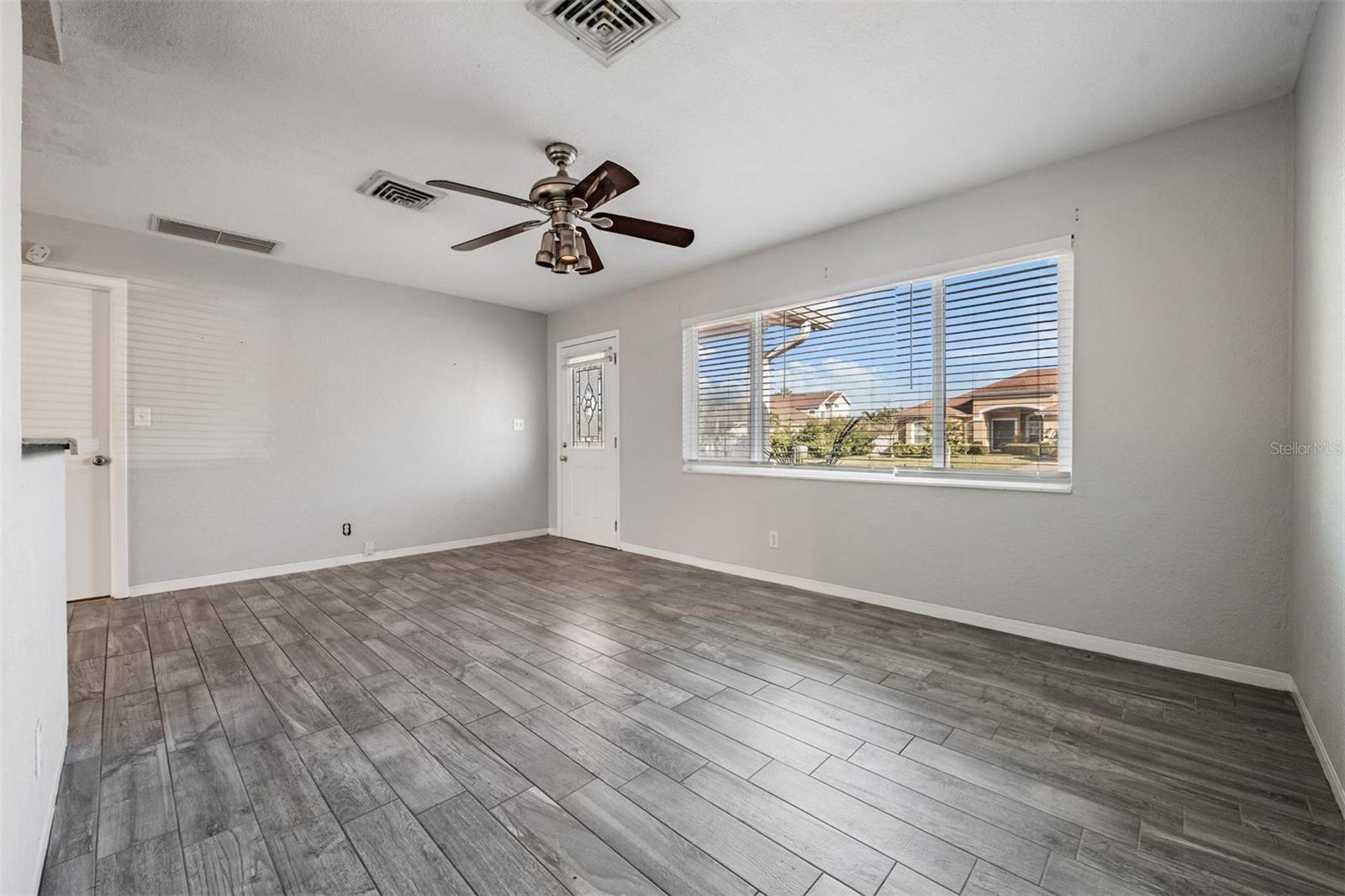 Image 7 of 35 For 5744 58th Avenue N