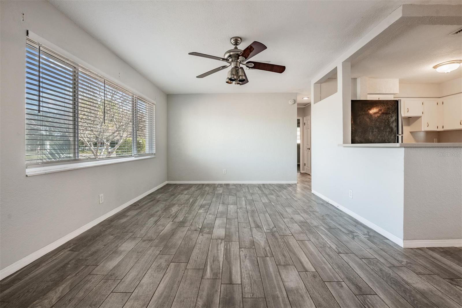 Image 8 of 35 For 5744 58th Avenue N