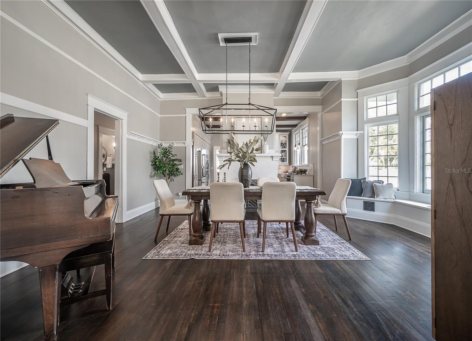 Image 12 of 65 For 5608 Seminole Avenue