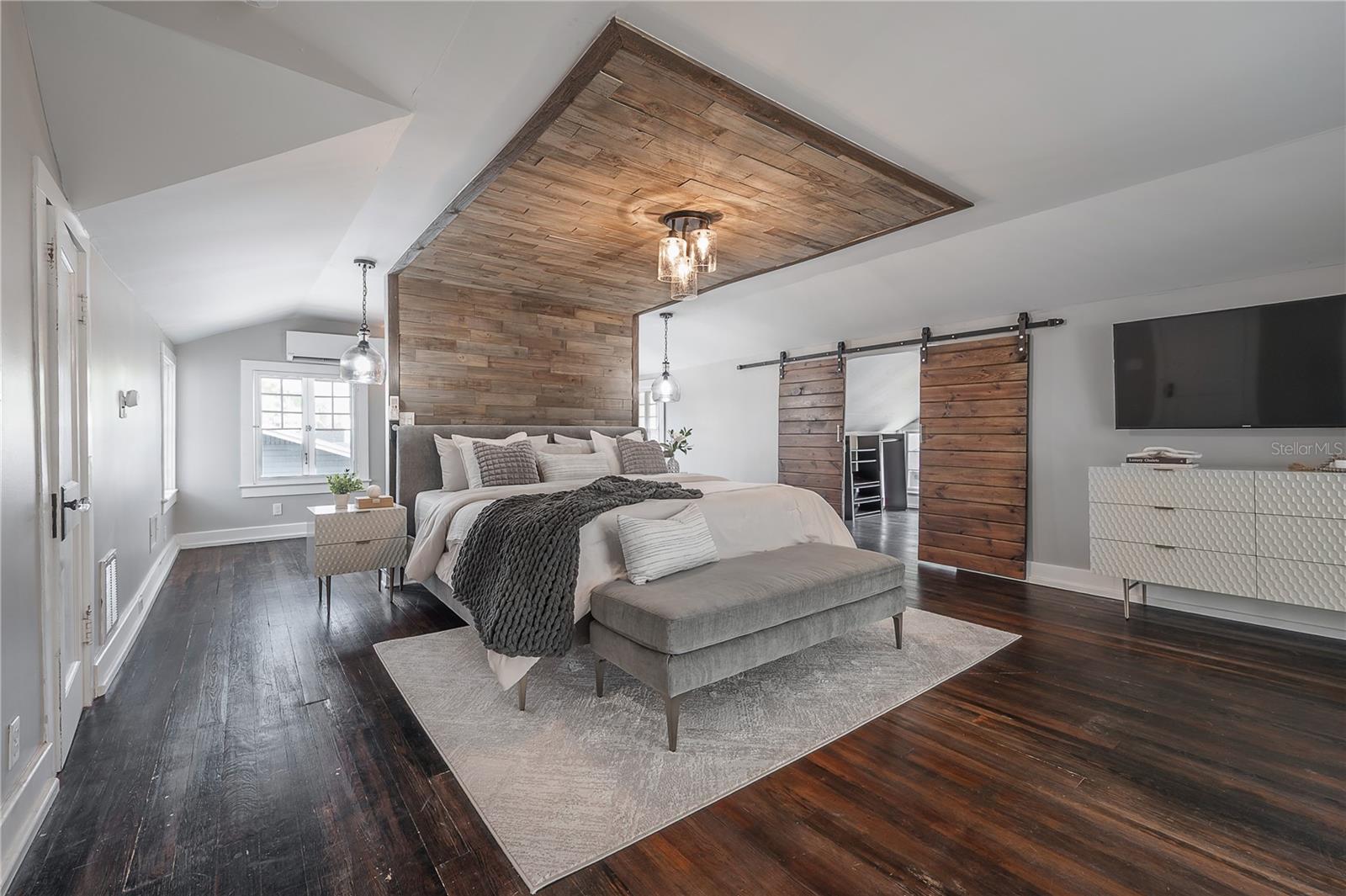 Image 25 of 65 For 5608 Seminole Avenue