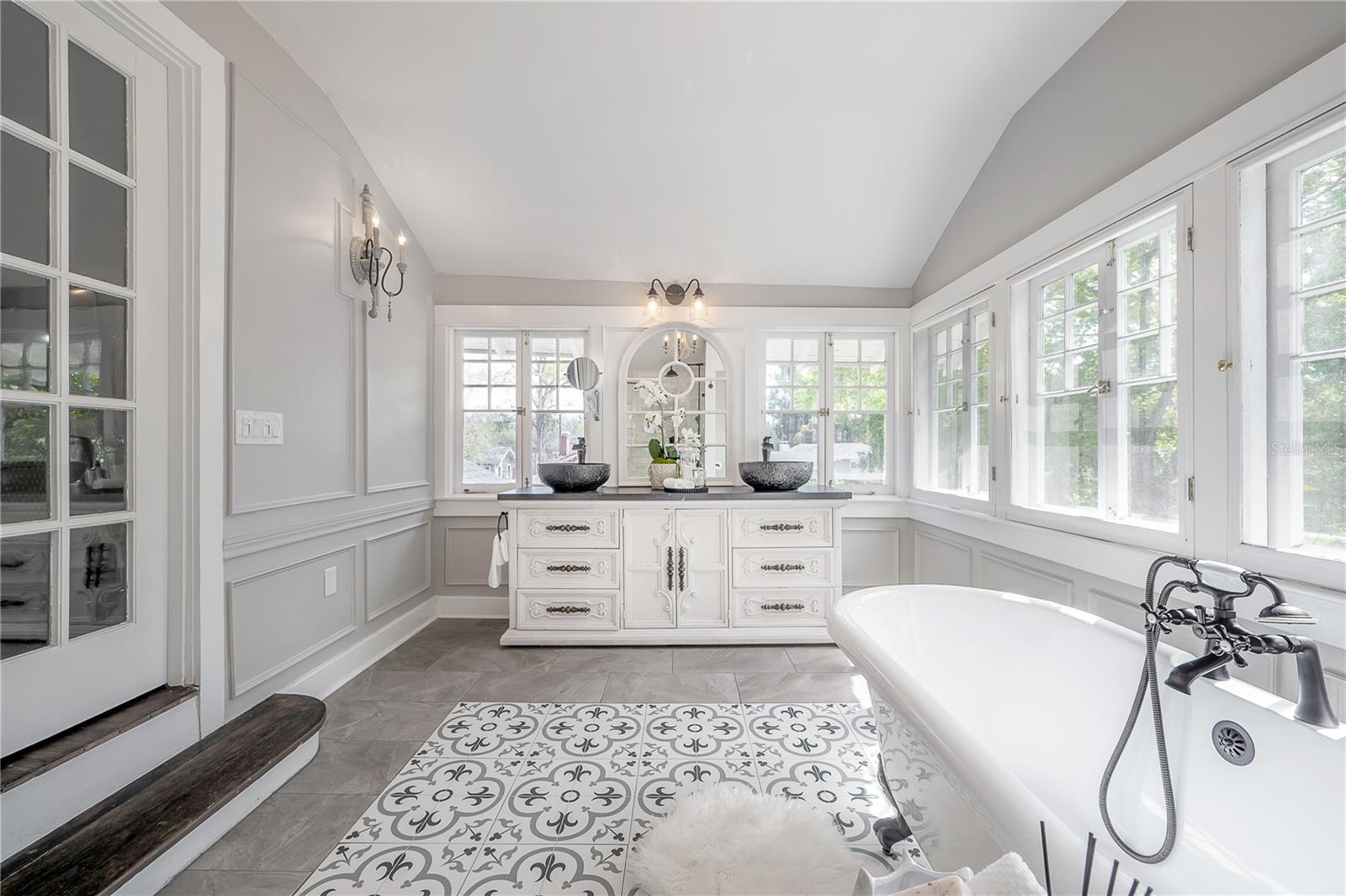 Image 29 of 65 For 5608 Seminole Avenue