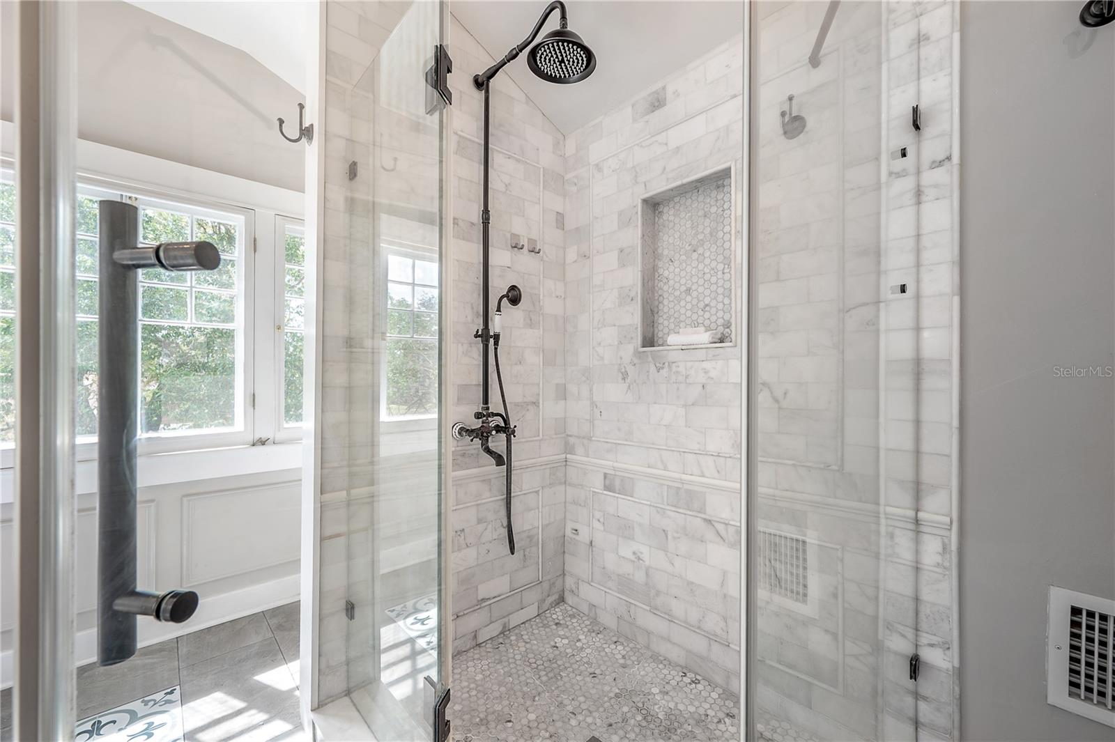 Image 31 of 65 For 5608 Seminole Avenue