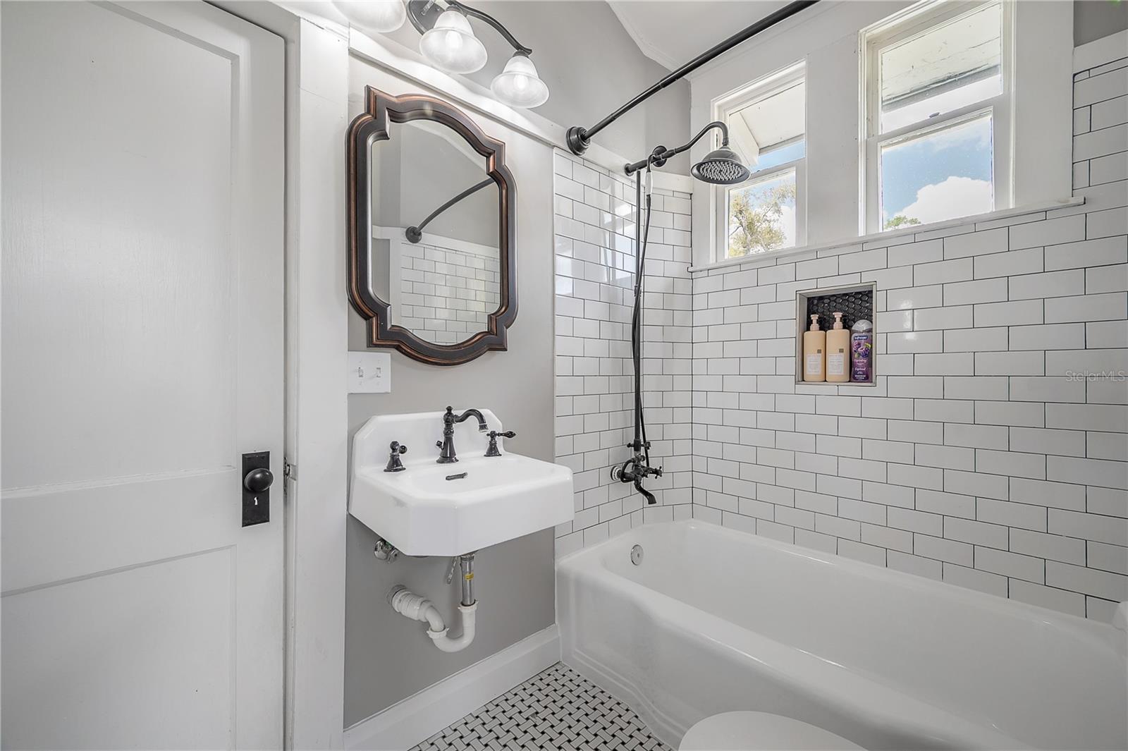 Image 58 of 65 For 5608 Seminole Avenue