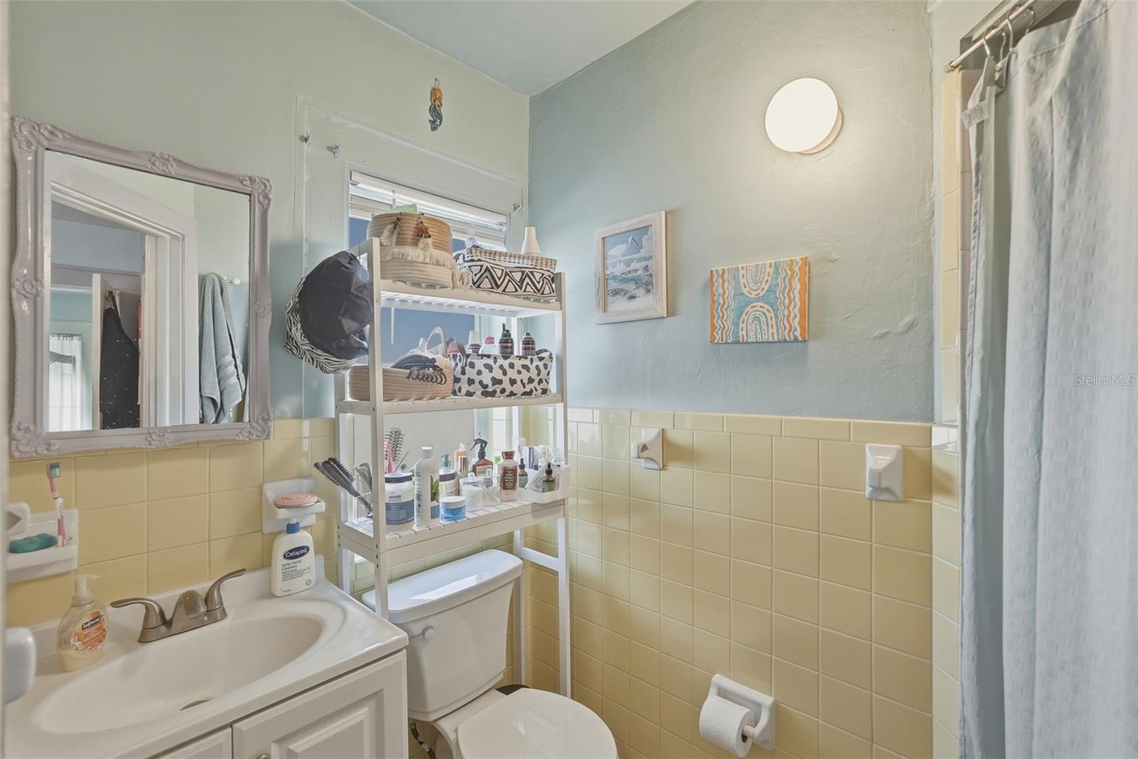 Image 16 of 41 For 104 18th Avenue