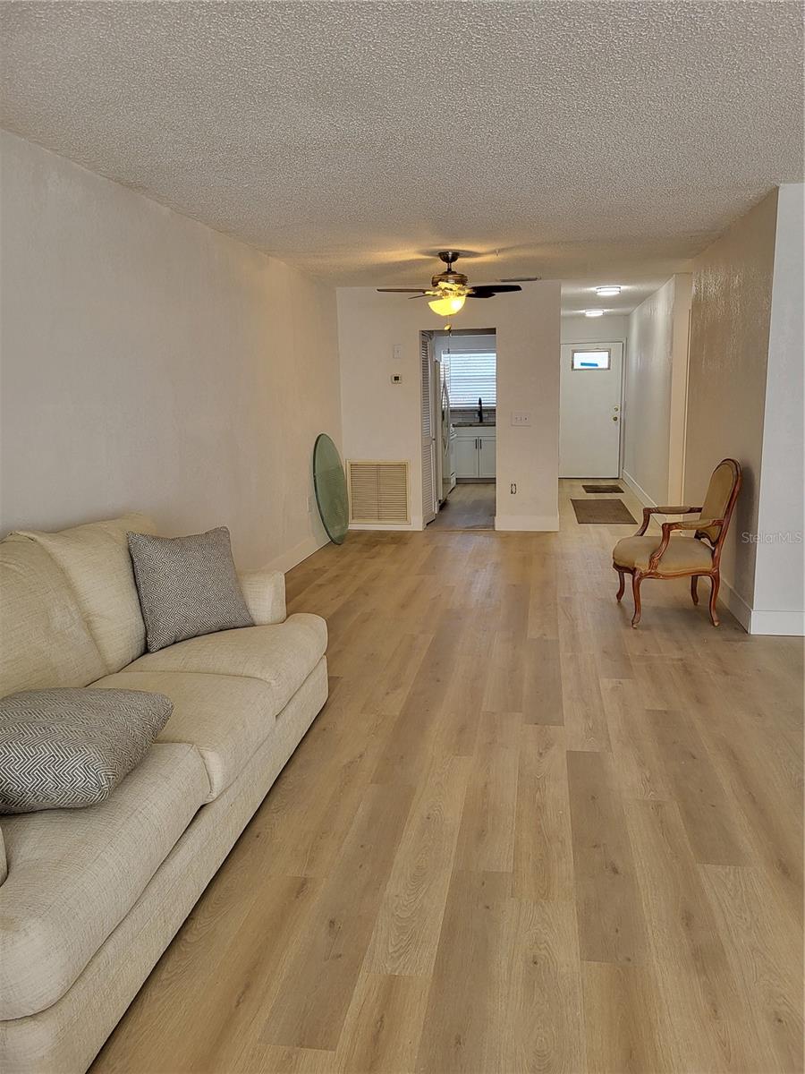 Image 5 of 17 For 5521 80th Street N 312