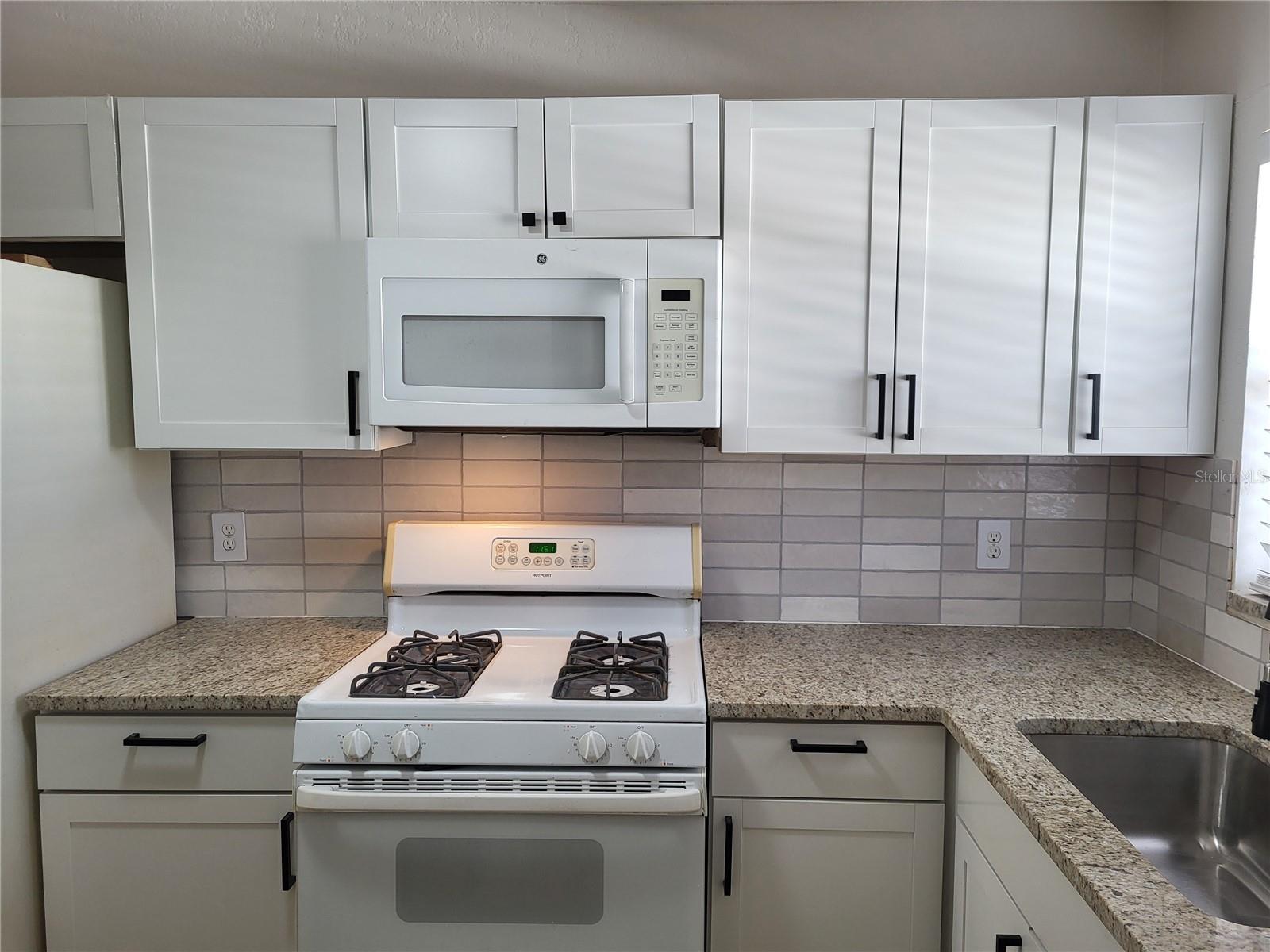 Image 6 of 17 For 5521 80th Street N 312