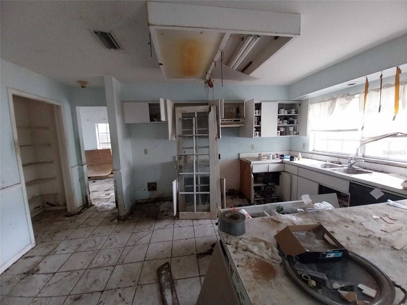 Image 3 of 11 For 3507 San Luis Street