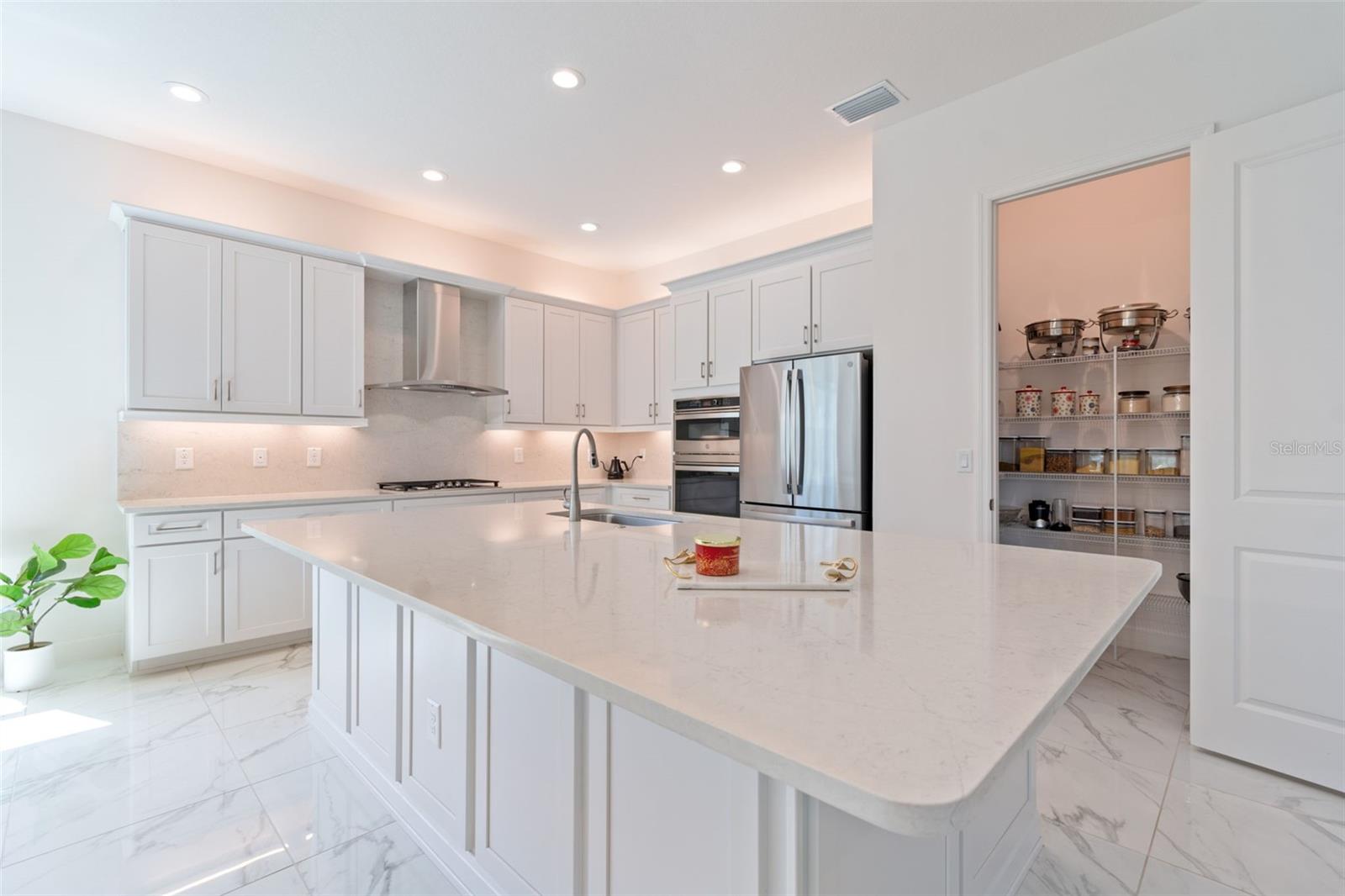 Image 11 of 64 For 3416 Acacia Bay Avenue