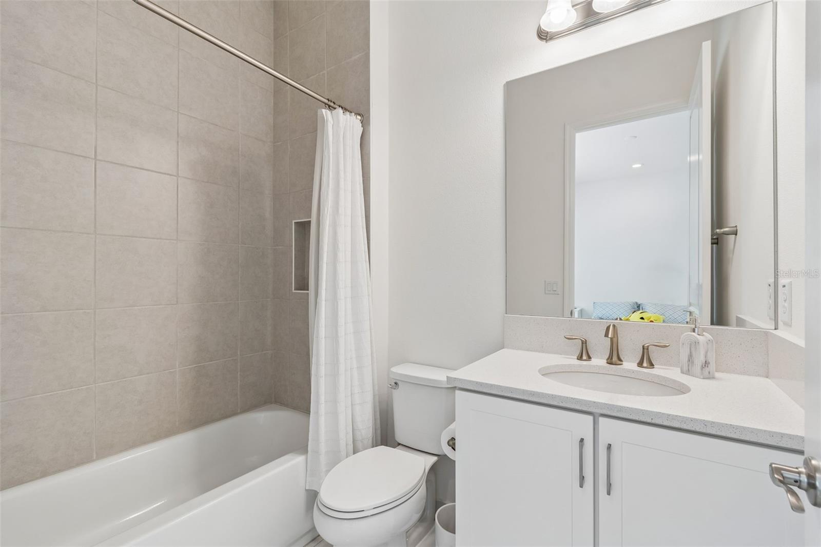 Image 47 of 64 For 3416 Acacia Bay Avenue