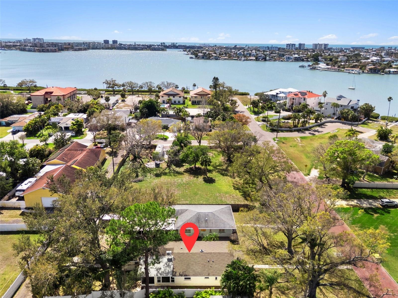 Image 10 of 36 For 662 Villagrande Avenue S