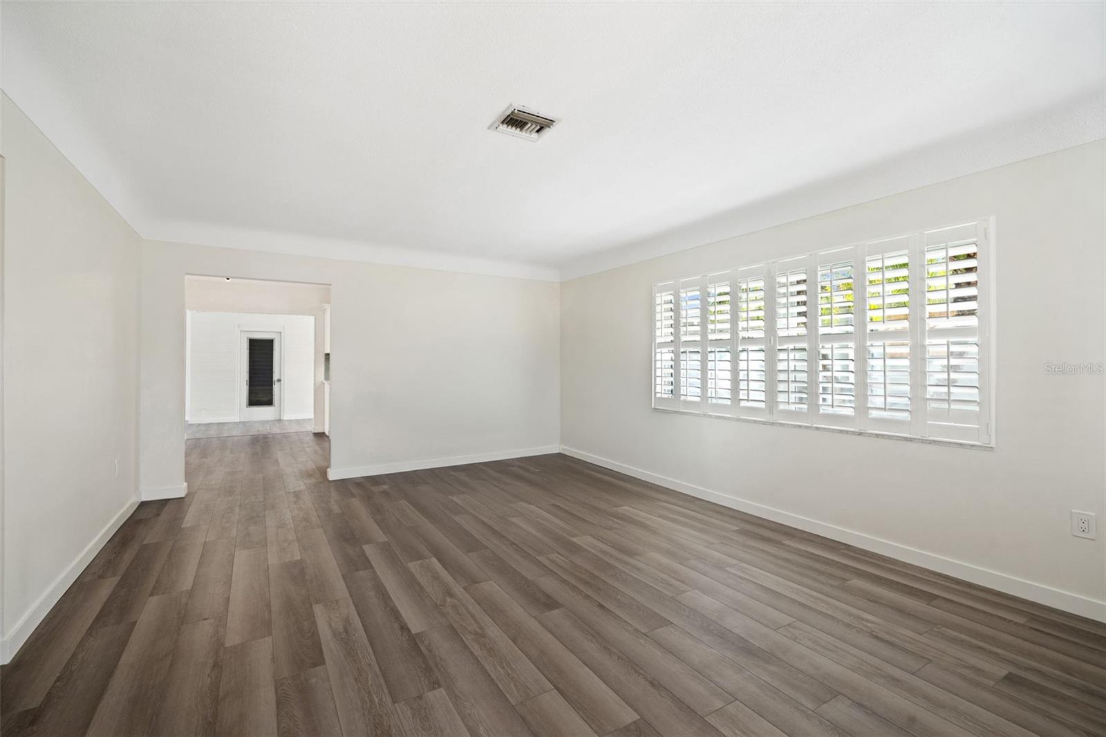 Image 2 of 36 For 662 Villagrande Avenue S