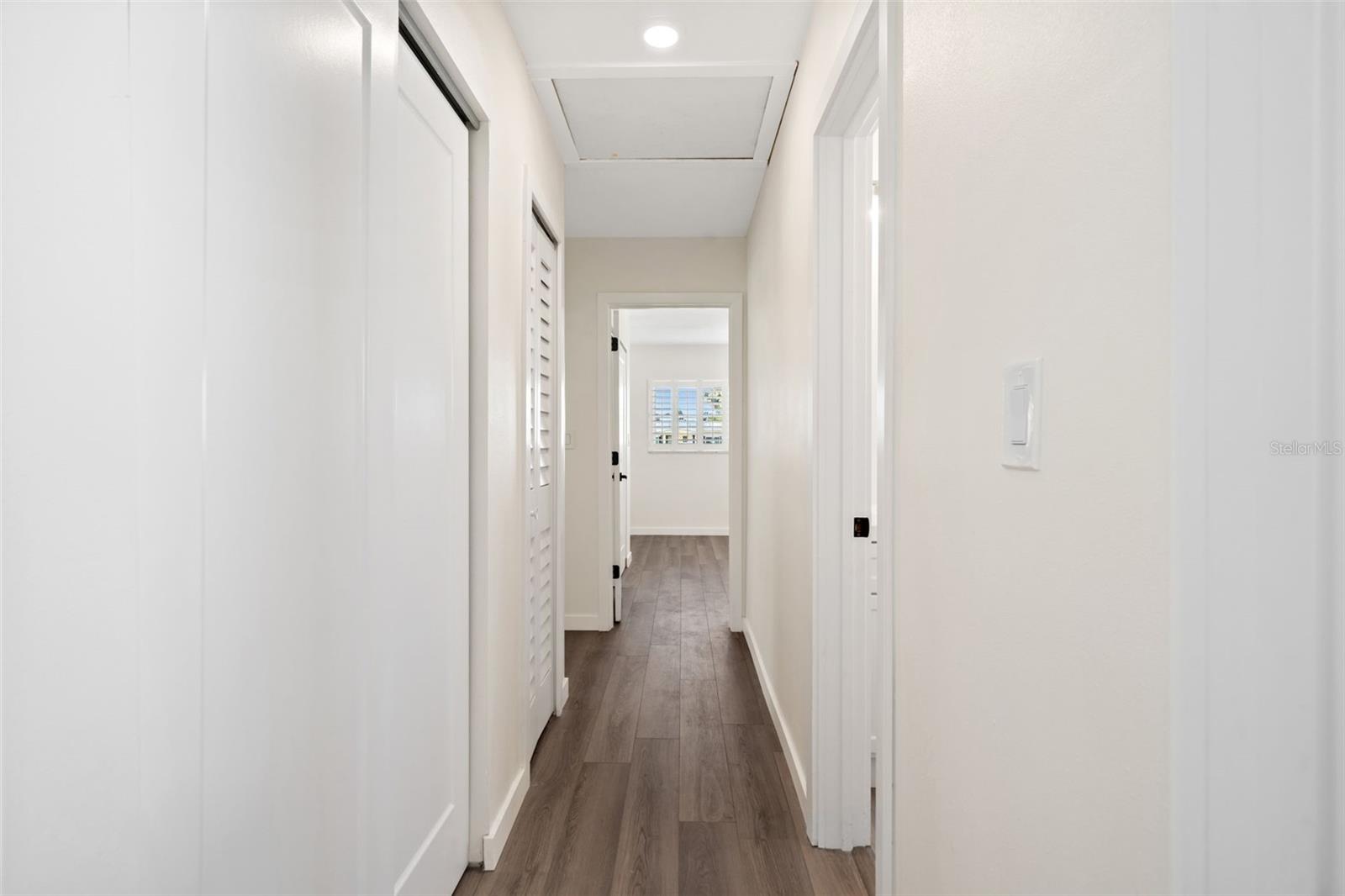 Image 29 of 36 For 662 Villagrande Avenue S