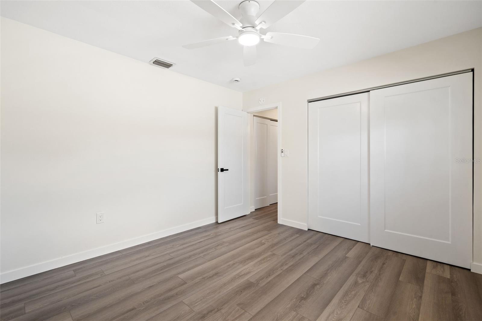 Image 30 of 36 For 662 Villagrande Avenue S