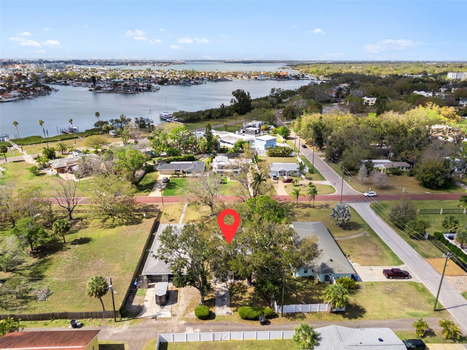 Image 35 of 36 For 662 Villagrande Avenue S