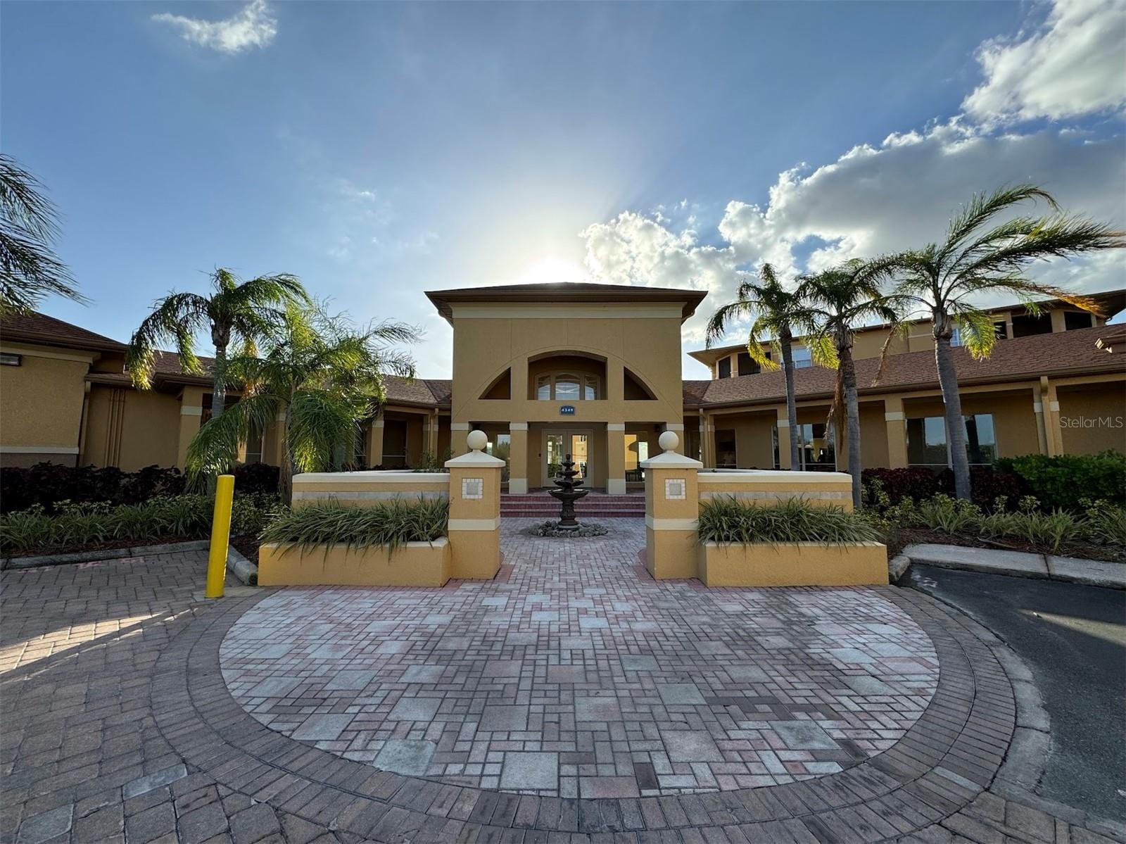 Image 27 of 58 For 4305 Bayside Village Drive 104