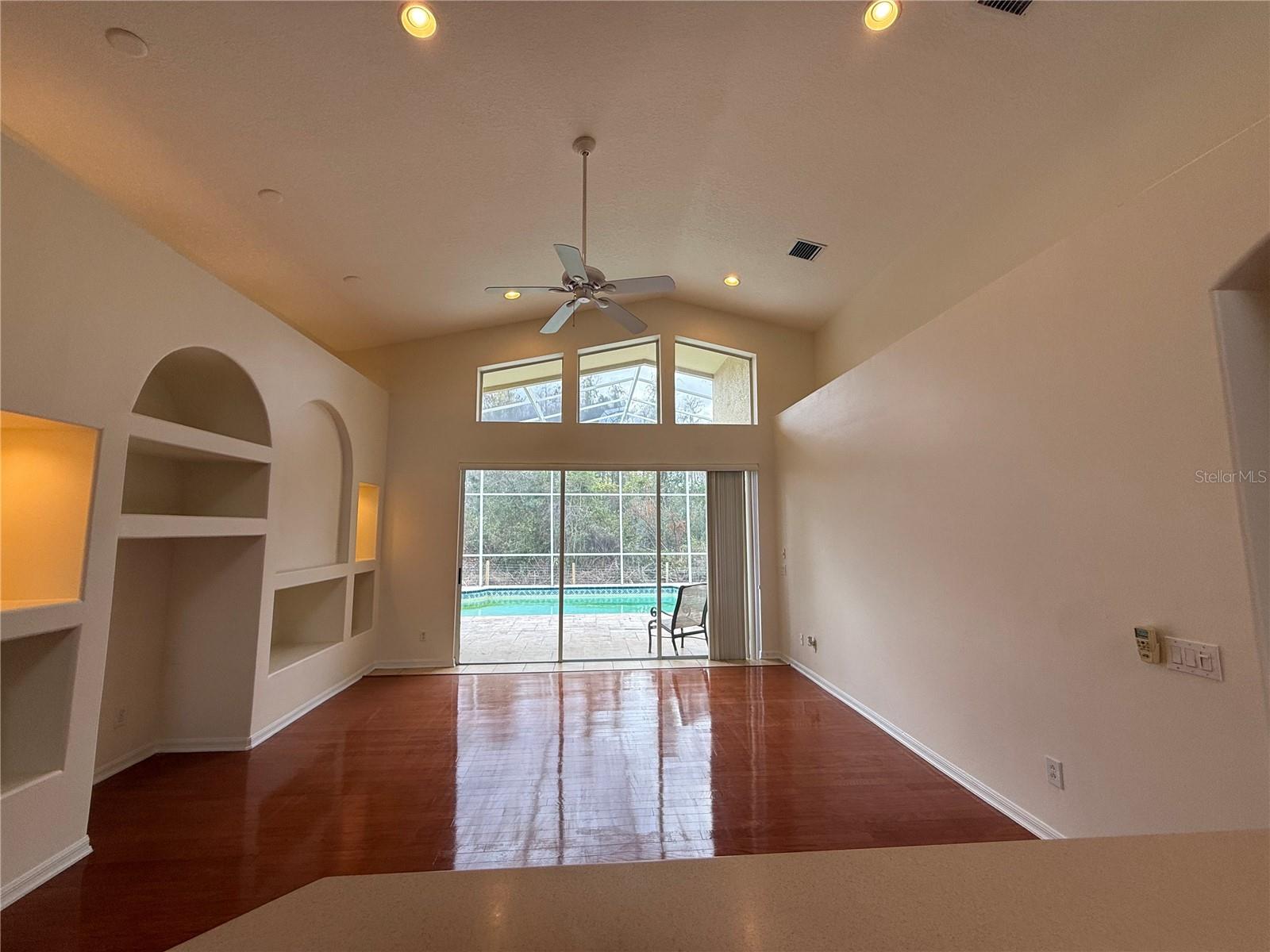 Image 17 of 48 For 8132 Brinegar Circle