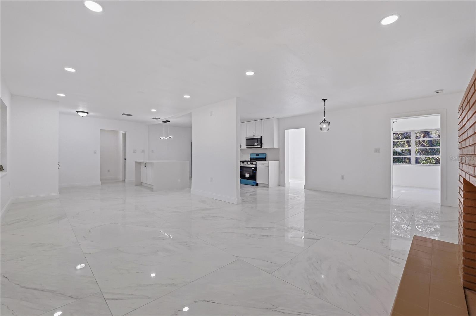 Image 21 of 48 For 34582 Orchid Parkway