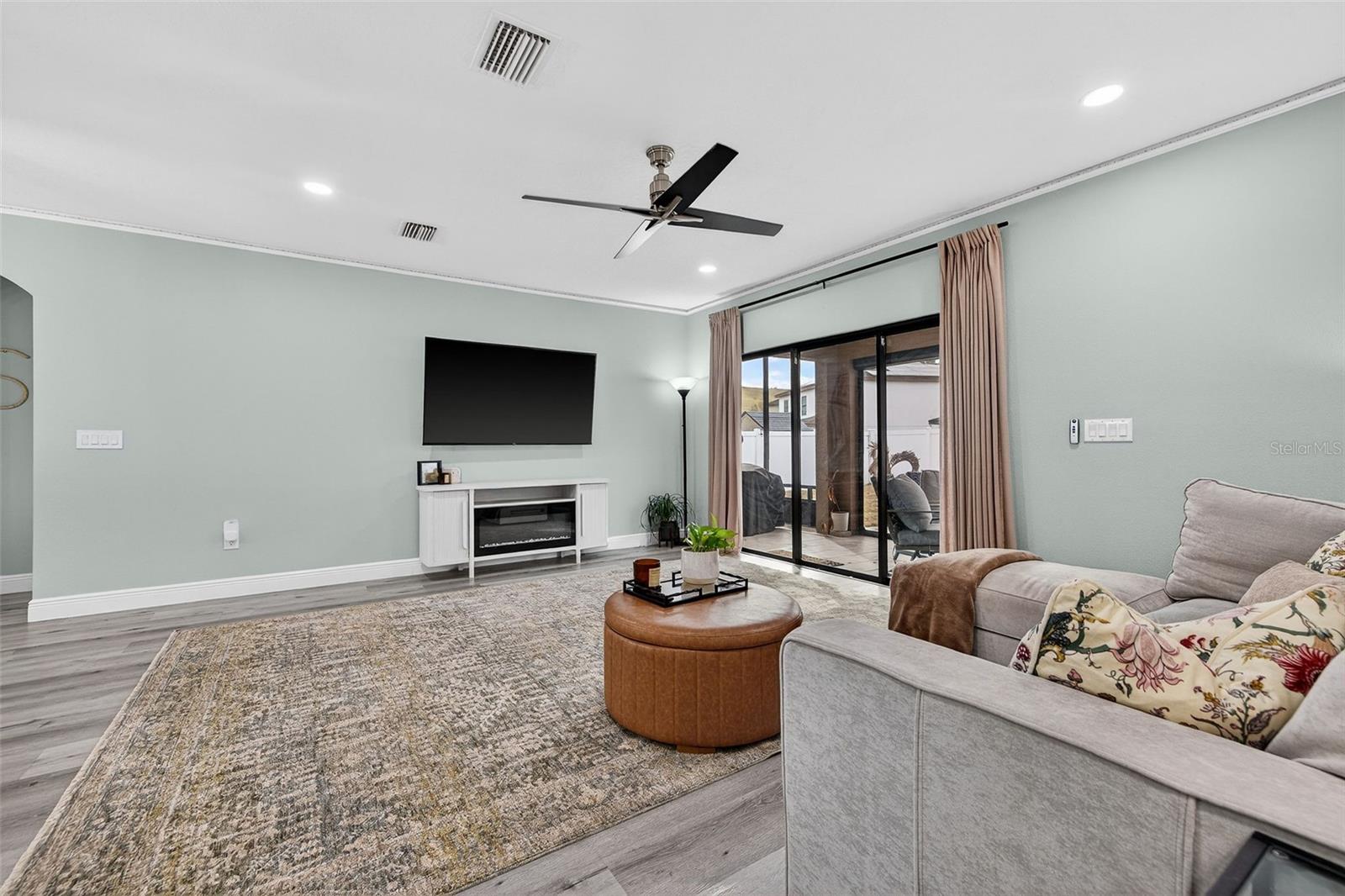 Image 14 of 43 For 14227 Alistar Manor Drive