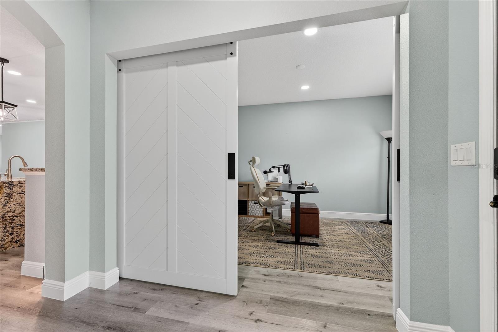 Image 17 of 43 For 14227 Alistar Manor Drive